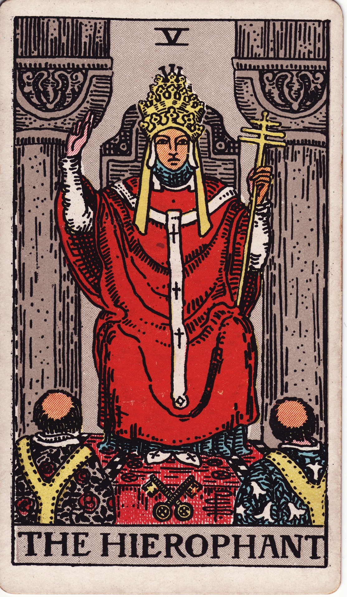 Hierofantul — Rider–Waite–Smith